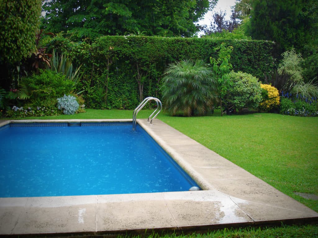 piscine jardin espace